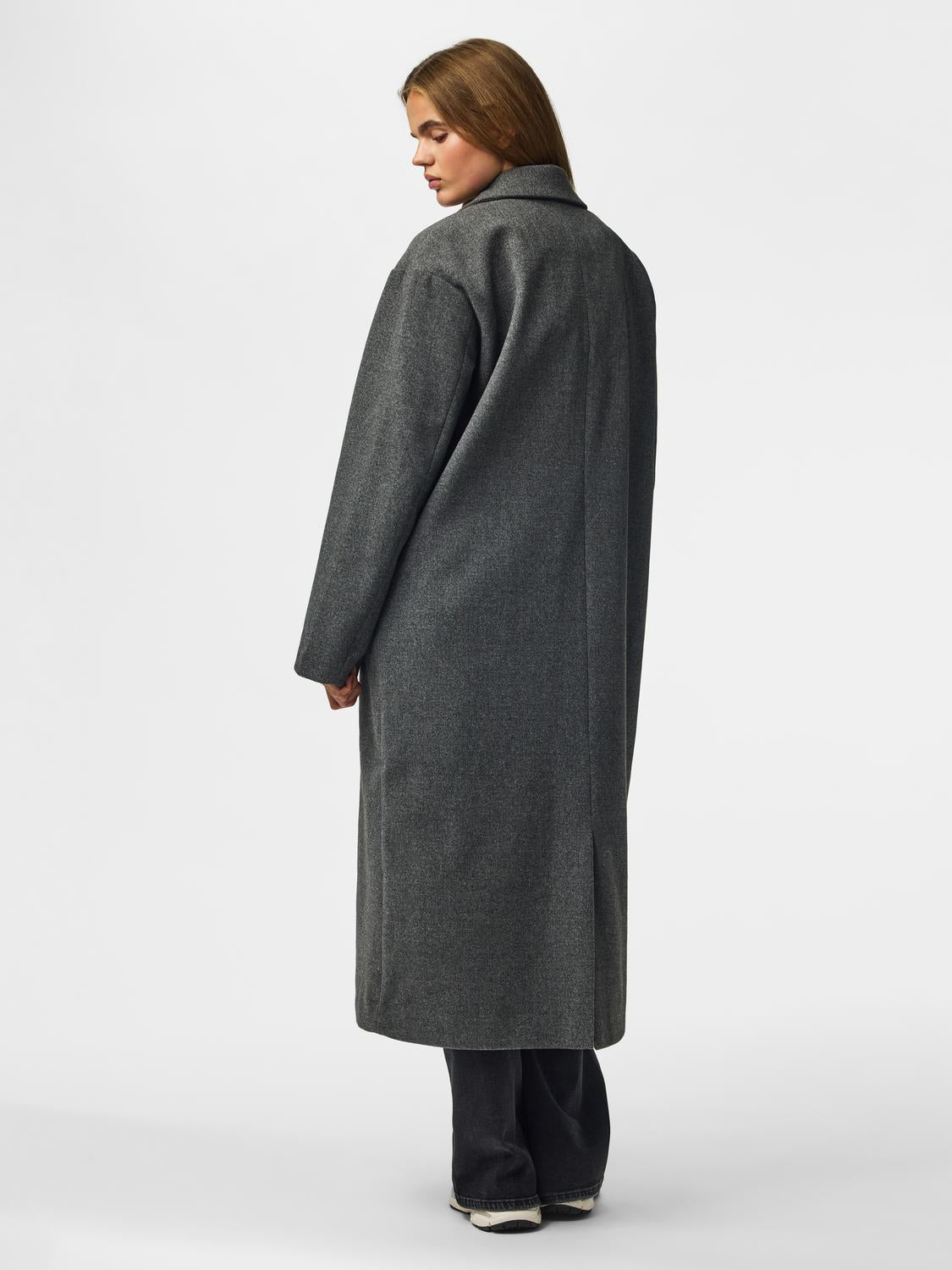 model_shot-back